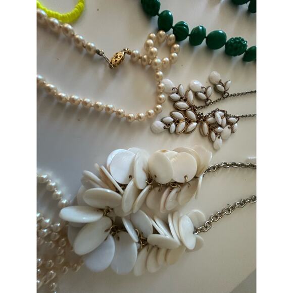 Vintage Necklace Bundle 60’s-90’s 16PC #2 - Picture 7 of 9